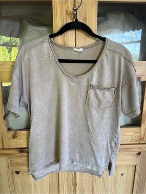 Relaxed V-Neck Short-Sleeve Pocket Tee - Taupe
